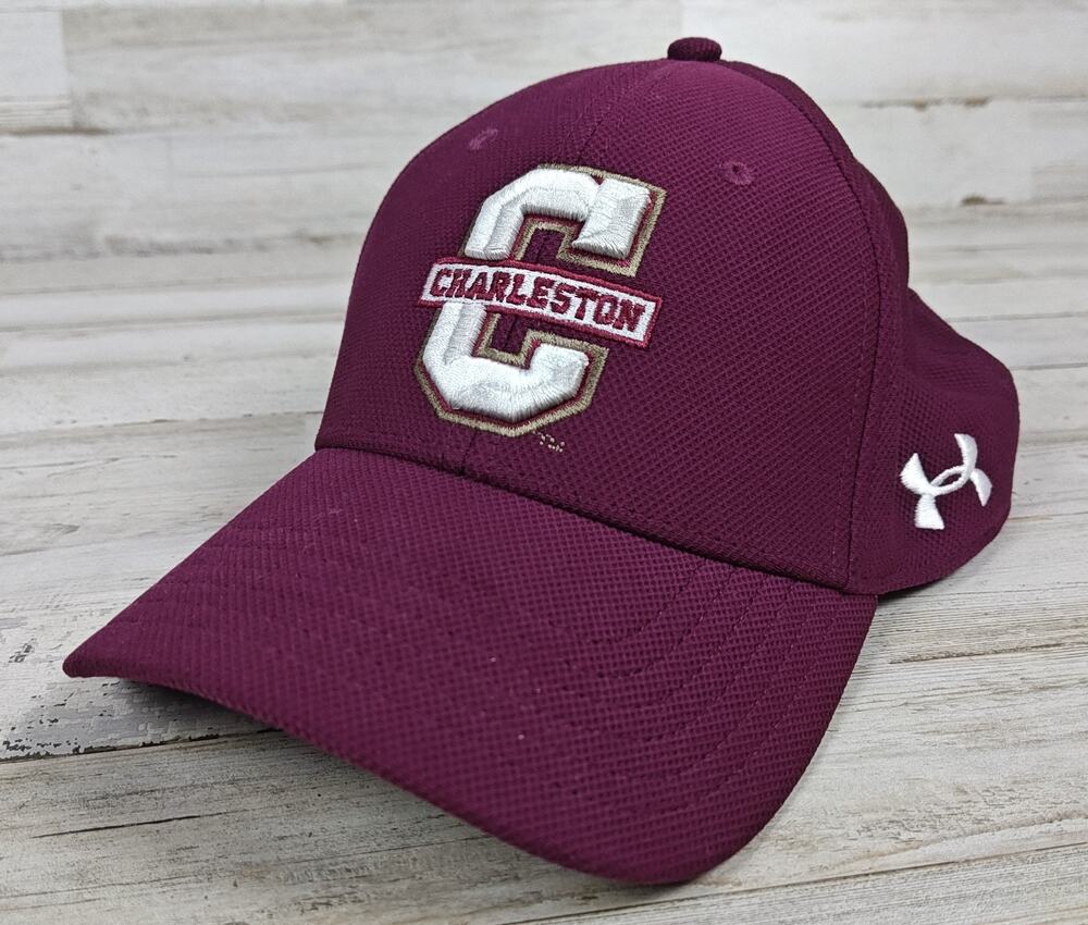 UNDER ARMOUR College Of Charleston Maroon Cap Flex Fit Embroidered Size MD/LG